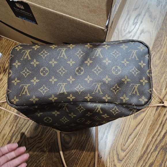 SOLD Louis Vuitton Monogram Neverfull MM - Picture 8 of 10